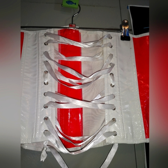 Goth Red And White Pvc Underbust Corset - Picture 5 of 9